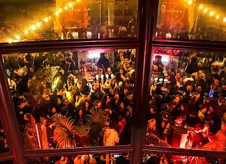 Halloween Milano 2026 alla Fabbrica del Vapore con pubblico e atmosfera party