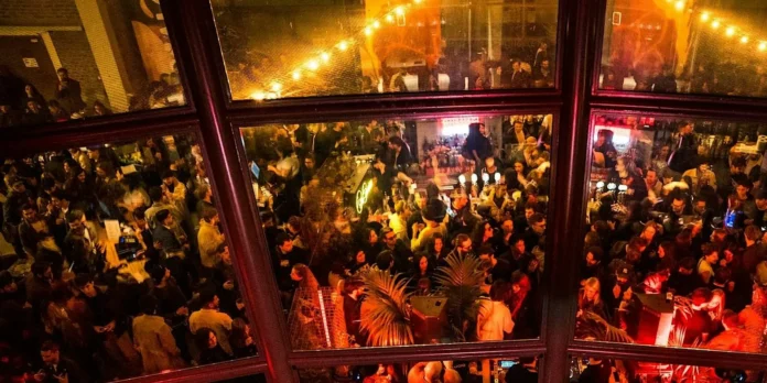 Halloween Milano 2026 alla Fabbrica del Vapore con pubblico e atmosfera party