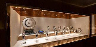 CityOval riapre a Milano con 500 orologi Patek Philippe