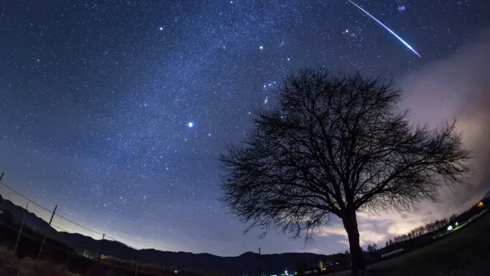 Sciame meteorico, quando vedere le stelle cadenti a Milano Sciame meteorico, quando vedere le stelle cadenti a Milano