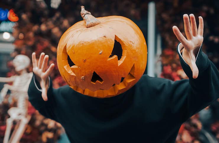 Halloween sui pattini al Palasesto: si pattina in maschera